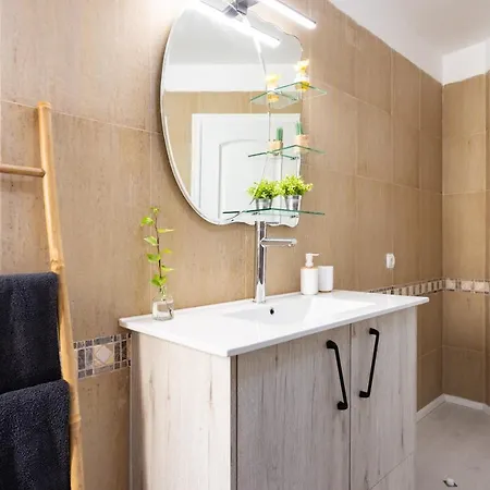 Natural Ocean Pool Апартаменты *